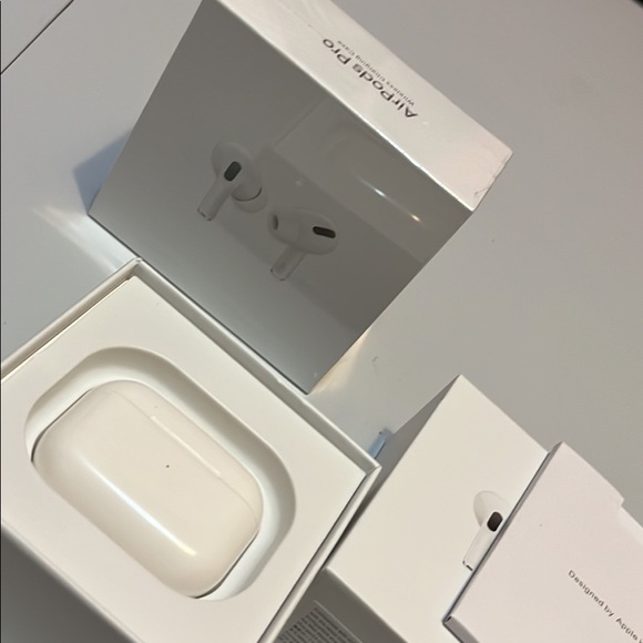 Apple airpod pros - Picture 3 of 3